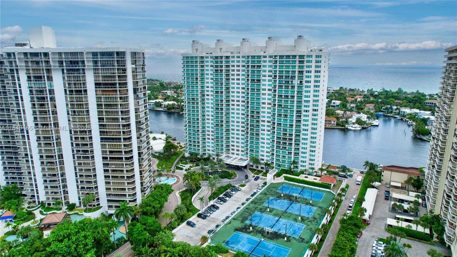 Small Image of 20281 EAST COUNTRY CLUB DR #704, Aventura Number 3