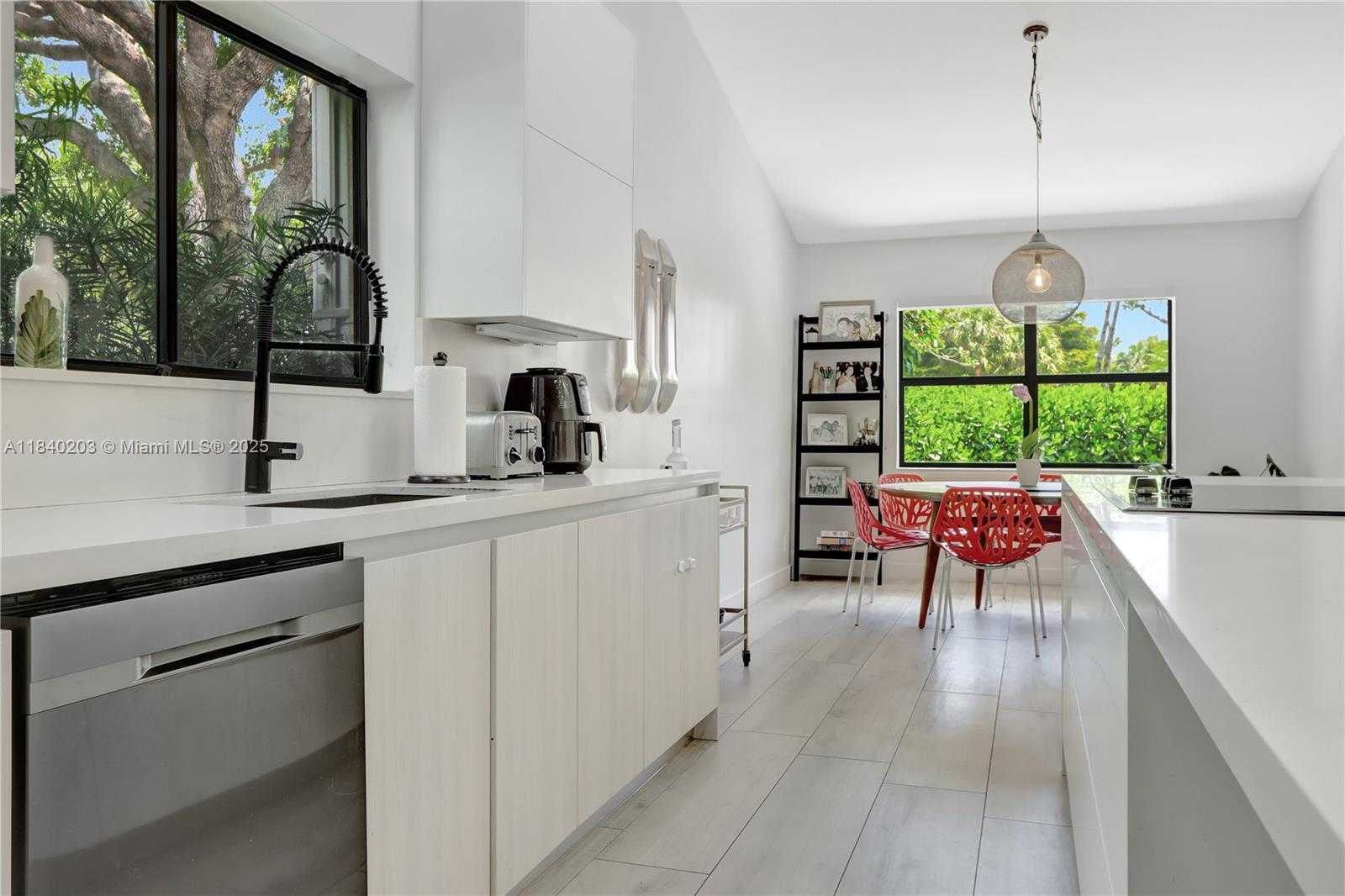 Small Image of 23273 WATER CIR, Boca Raton Number 11