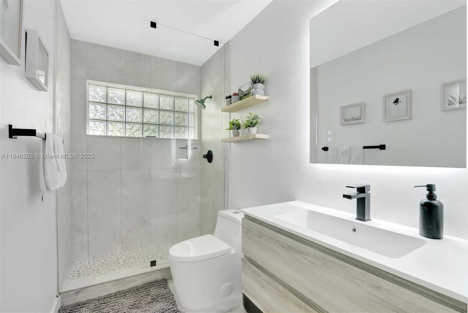 Small Image of 23273 WATER CIR, Boca Raton Number 12