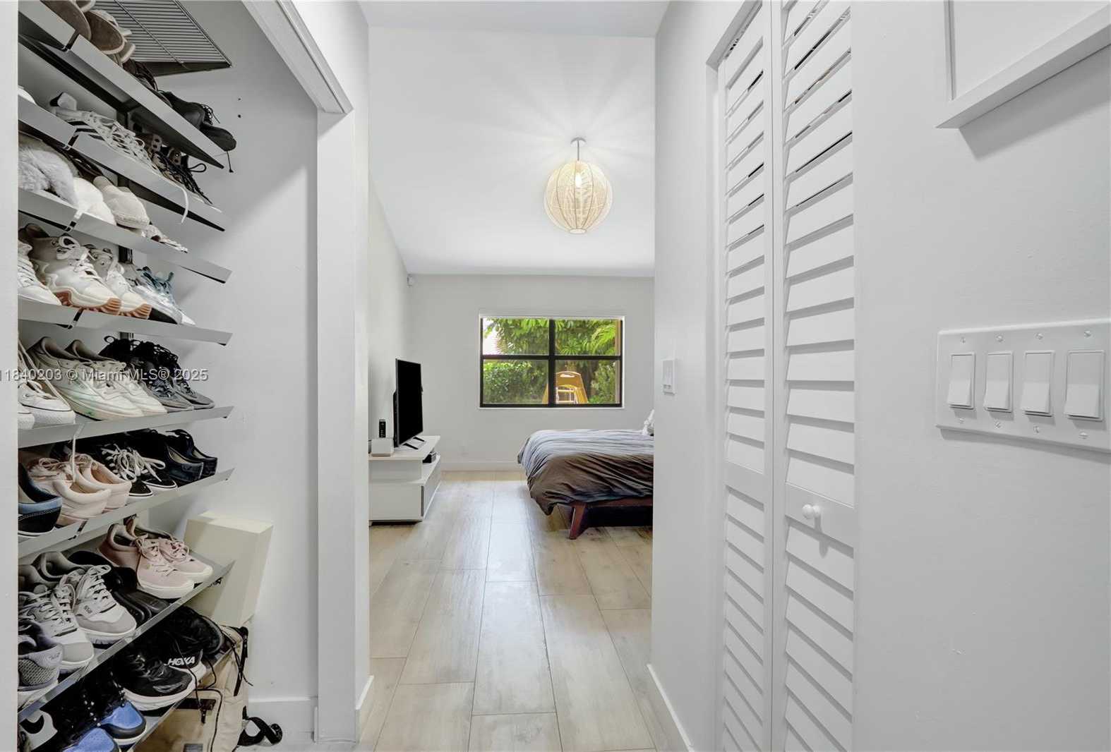 Small Image of 23273 WATER CIR, Boca Raton Number 15
