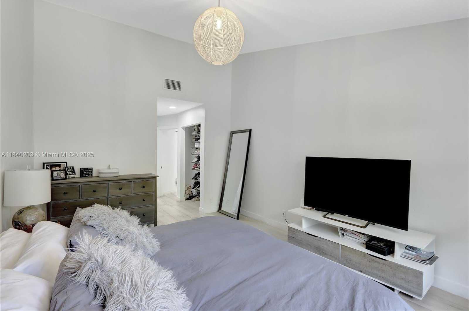 Small Image of 23273 WATER CIR, Boca Raton Number 17