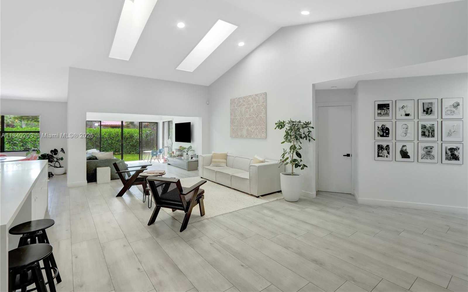 Small Image of 23273 WATER CIR, Boca Raton Number 5