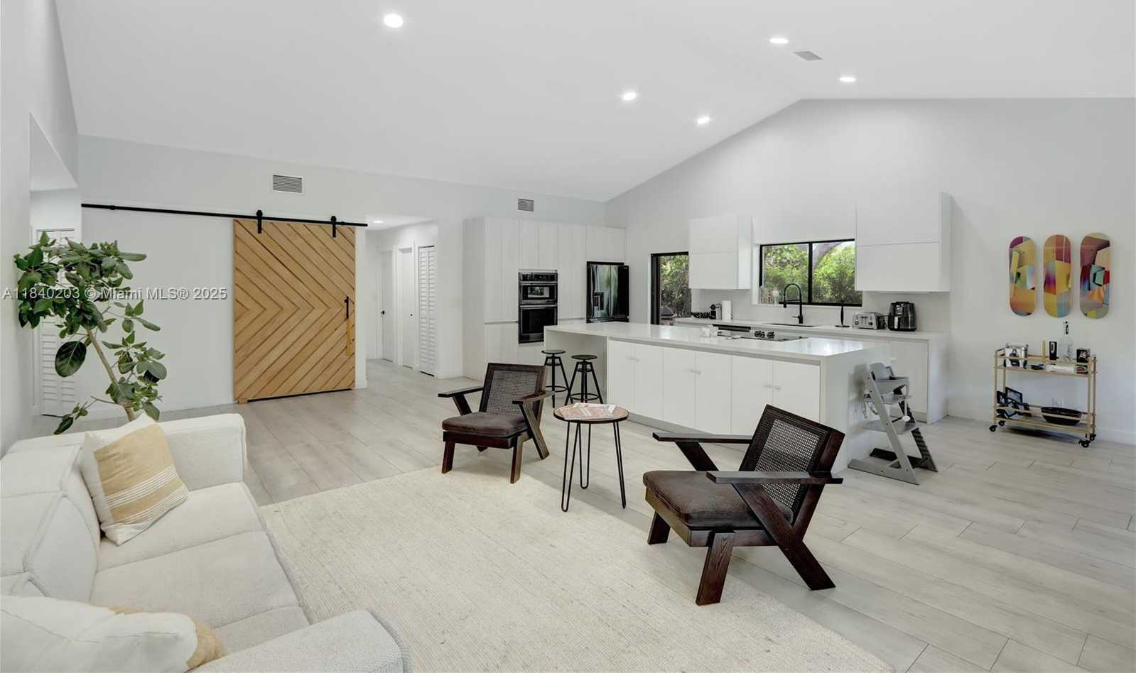 Small Image of 23273 WATER CIR, Boca Raton Number 6
