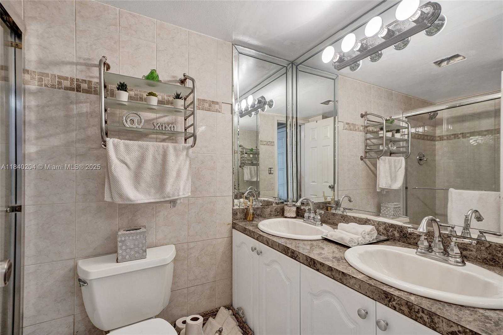 Small Image of 301 174TH ST #2201, Sunny Isles Beach Number 19