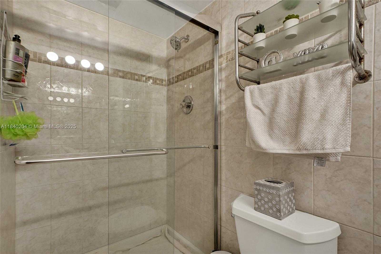 Small Image of 301 174TH ST #2201, Sunny Isles Beach Number 20