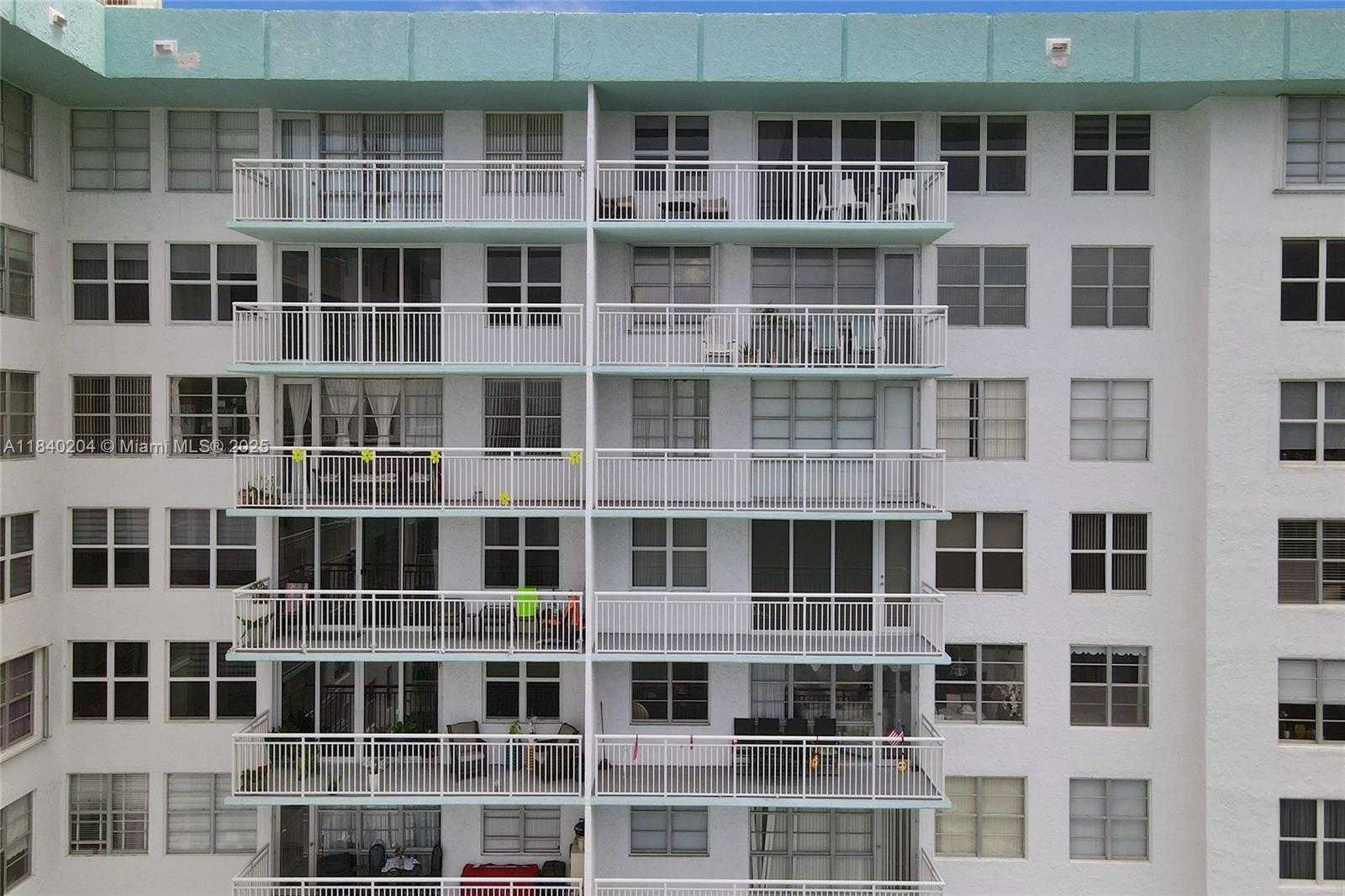 Small Image of 301 174TH ST #2201, Sunny Isles Beach Number 43