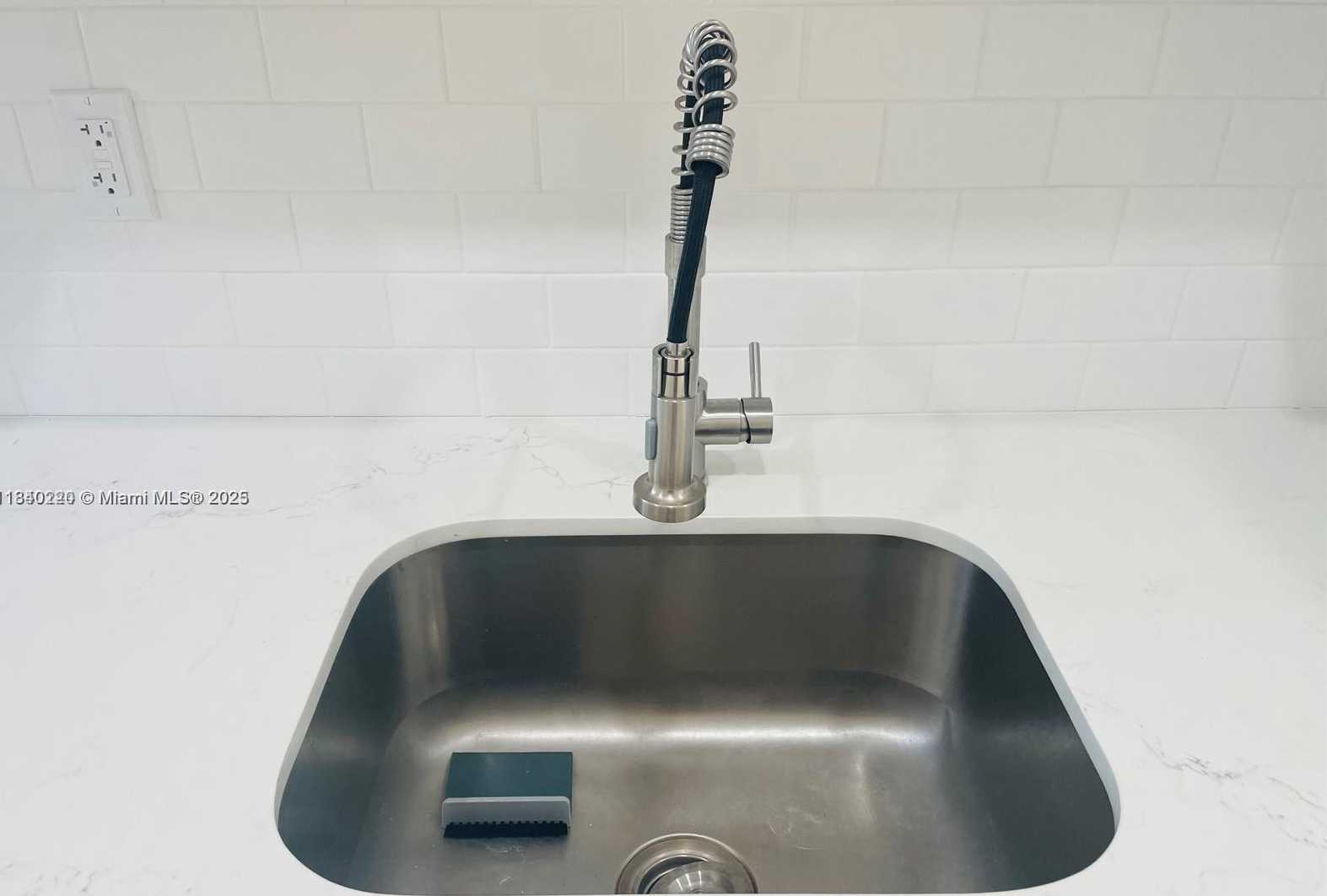 Small Image of 3401 SOUTH WEST 11TH ST #1B, Miami Number 10