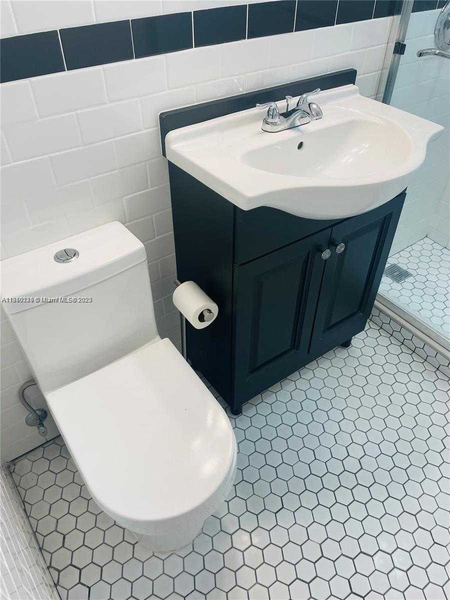 Small Image of 3401 SOUTH WEST 11TH ST #1B, Miami Number 14