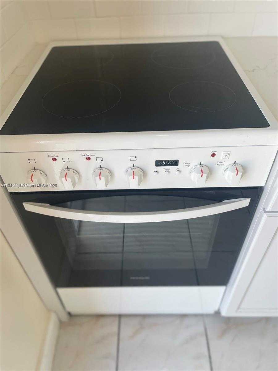 Small Image of 3401 SOUTH WEST 11TH ST #1B, Miami Number 8