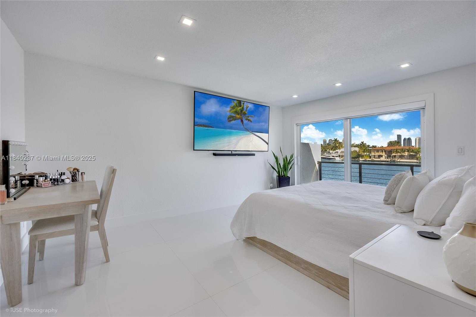Small Image of 16479 NORTH EAST 27TH PL #16, North Miami Beach Number 2
