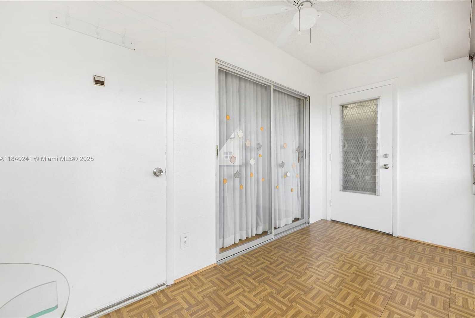 Small Image of 5300 WASHINGTON ST #Q207, Hollywood Number 14