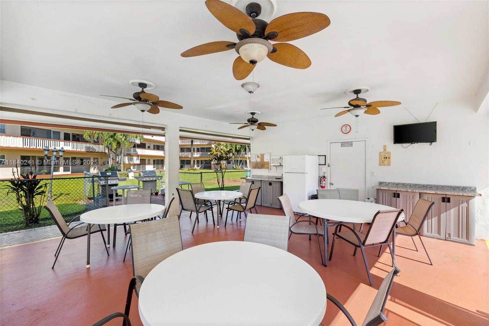 Small Image of 5300 WASHINGTON ST #Q207, Hollywood Number 15