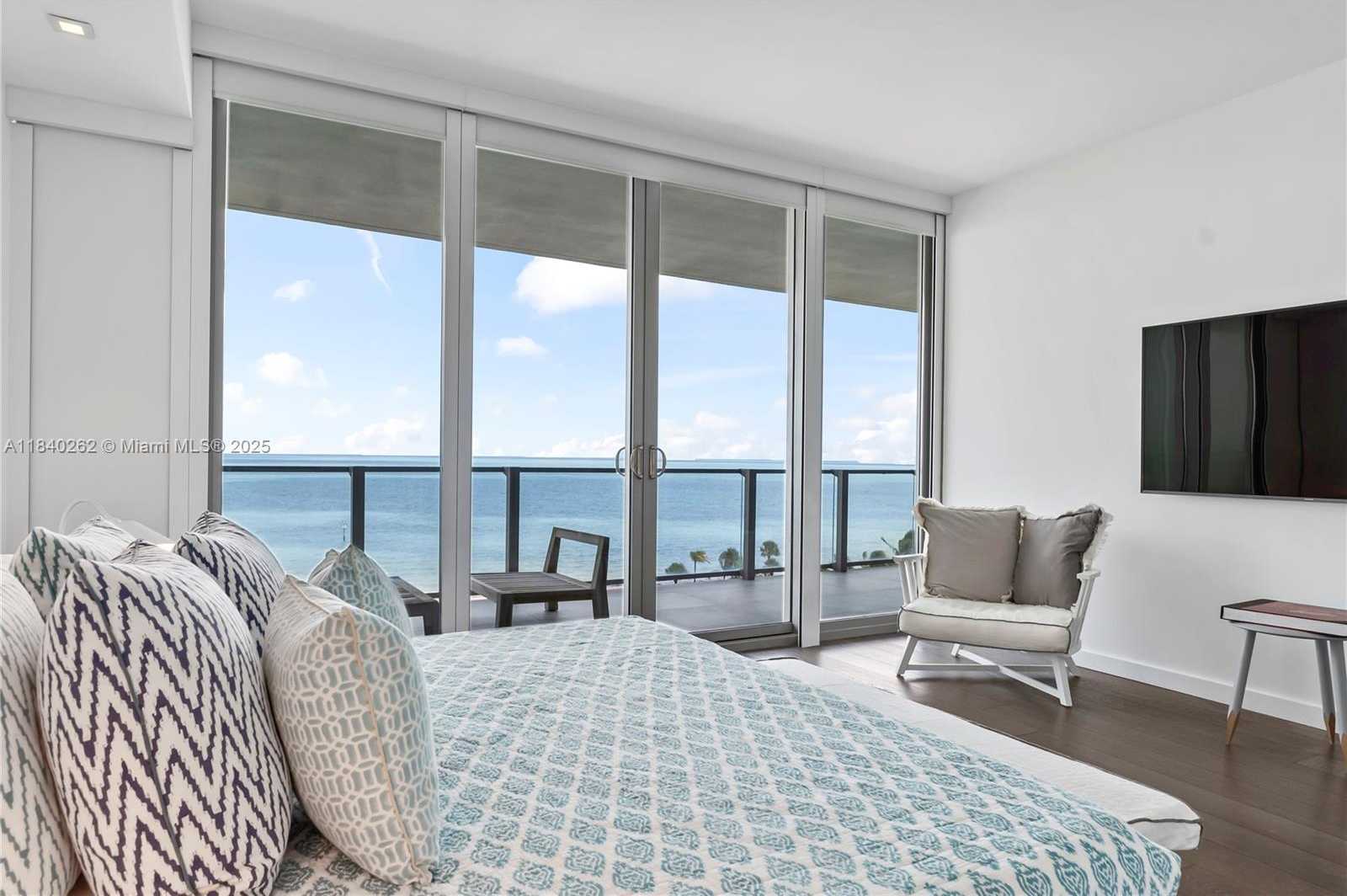 Small Image of 360 OCEAN DR #704S, Key Biscayne Number 18