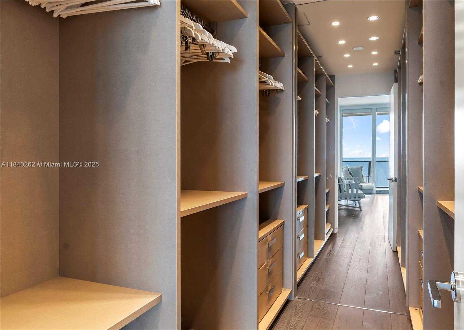 Small Image of 360 OCEAN DR #704S, Key Biscayne Number 29