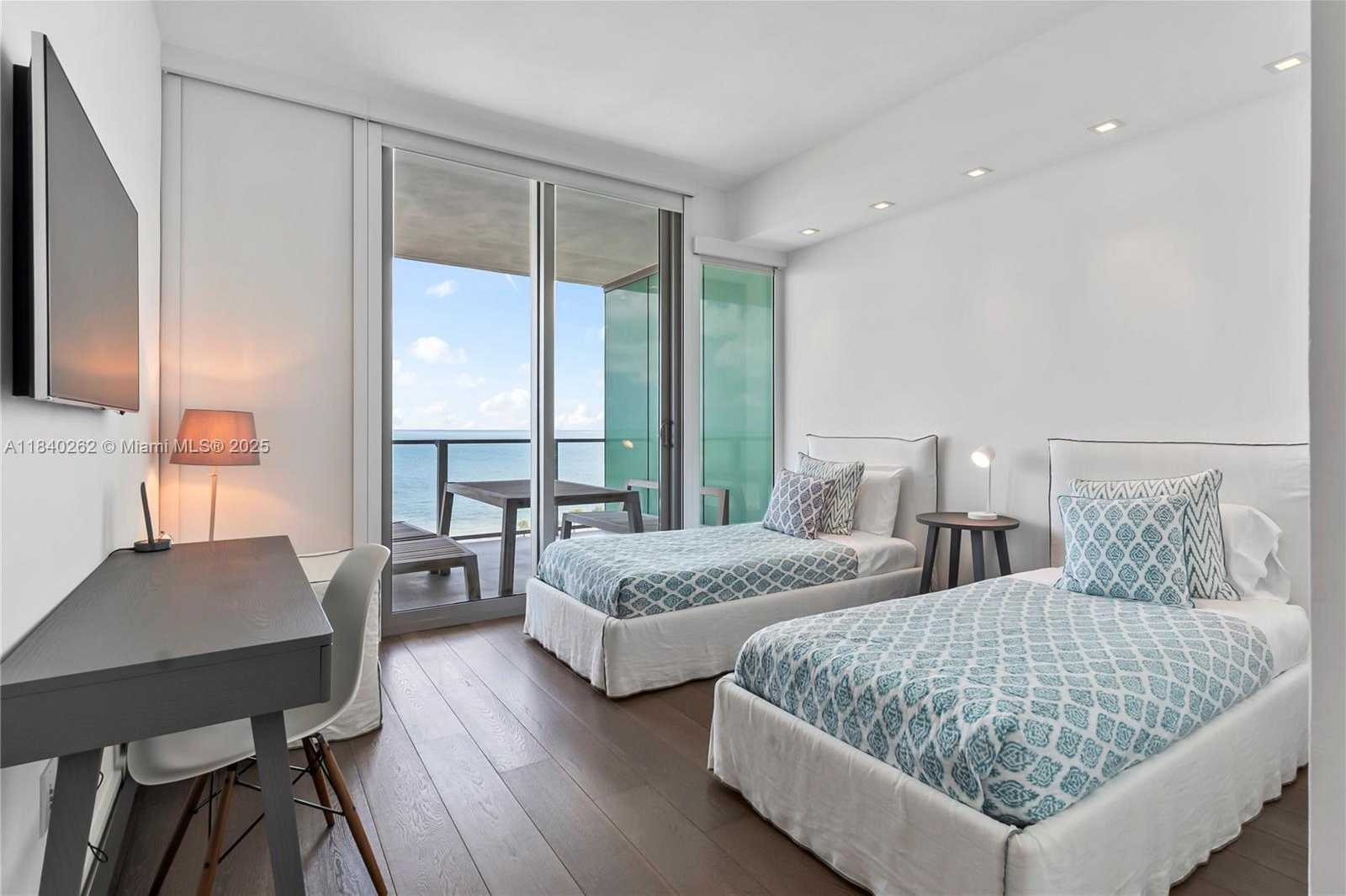 Small Image of 360 OCEAN DR #704S, Key Biscayne Number 33