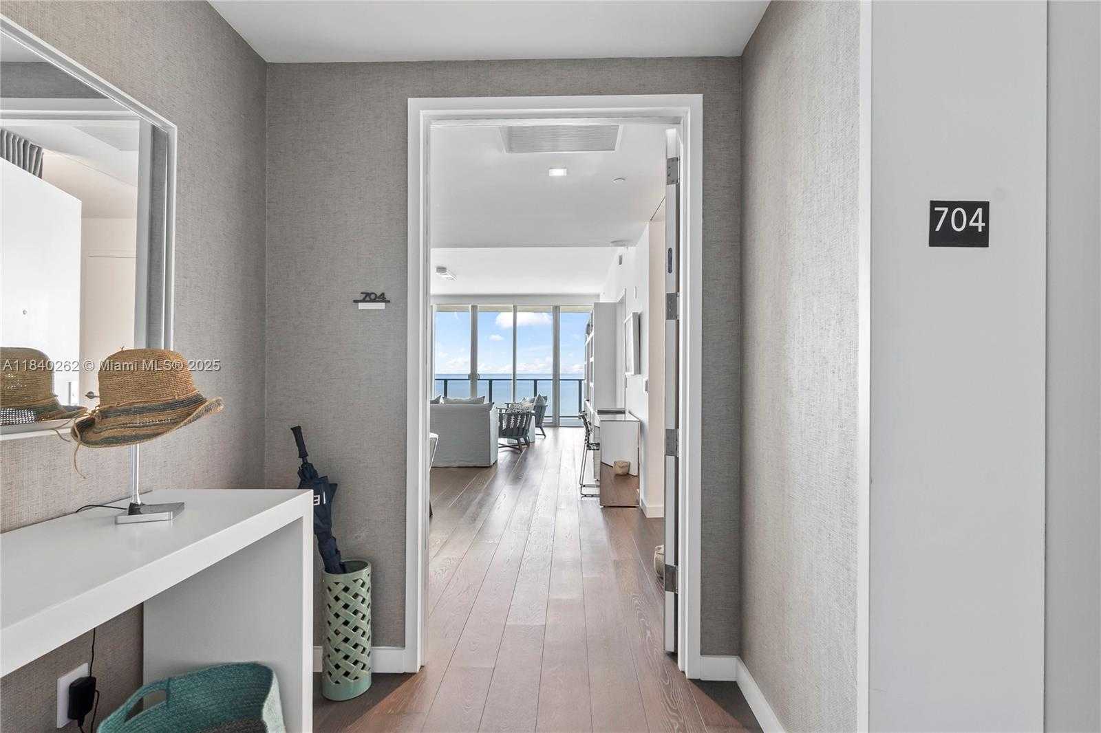 Small Image of 360 OCEAN DR #704S, Key Biscayne Number 38