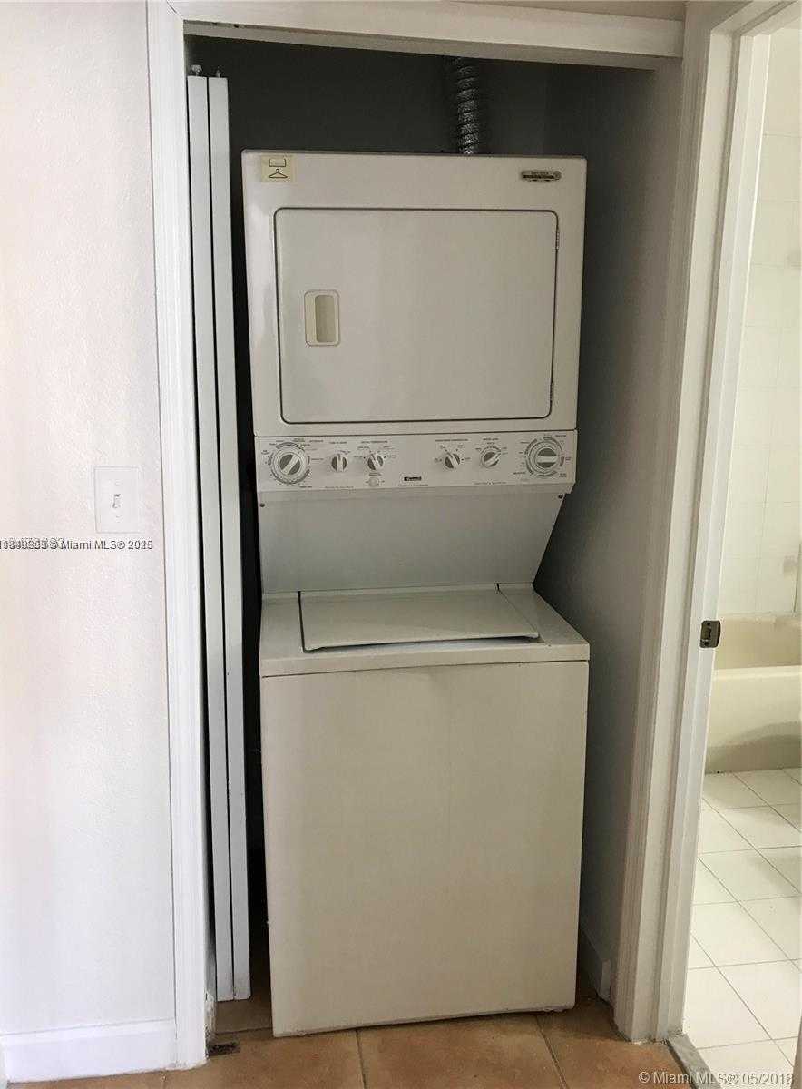 Small Image of 17720 NORTH WEST 73RD AVE #105, Hialeah Number 13