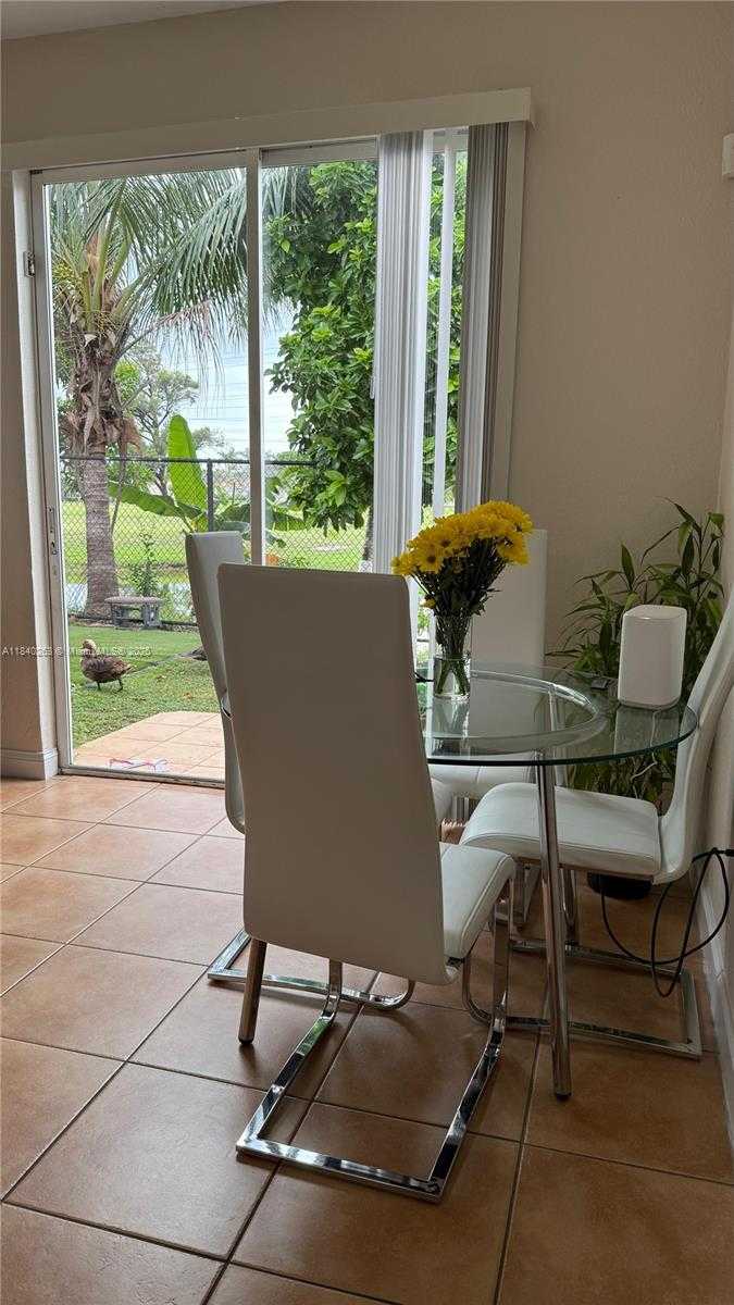 Small Image of 17720 NORTH WEST 73RD AVE #105, Hialeah Number 19