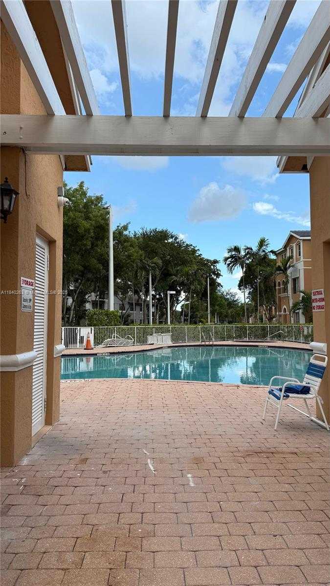 Small Image of 17720 NORTH WEST 73RD AVE #105, Hialeah Number 26