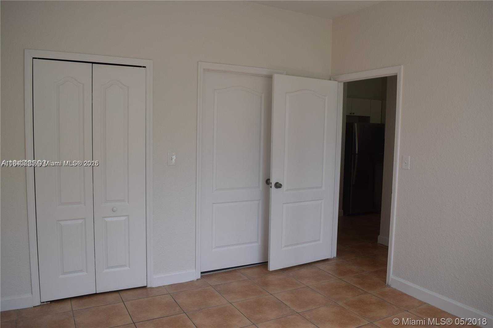 Small Image of 17720 NORTH WEST 73RD AVE #105, Hialeah Number 4