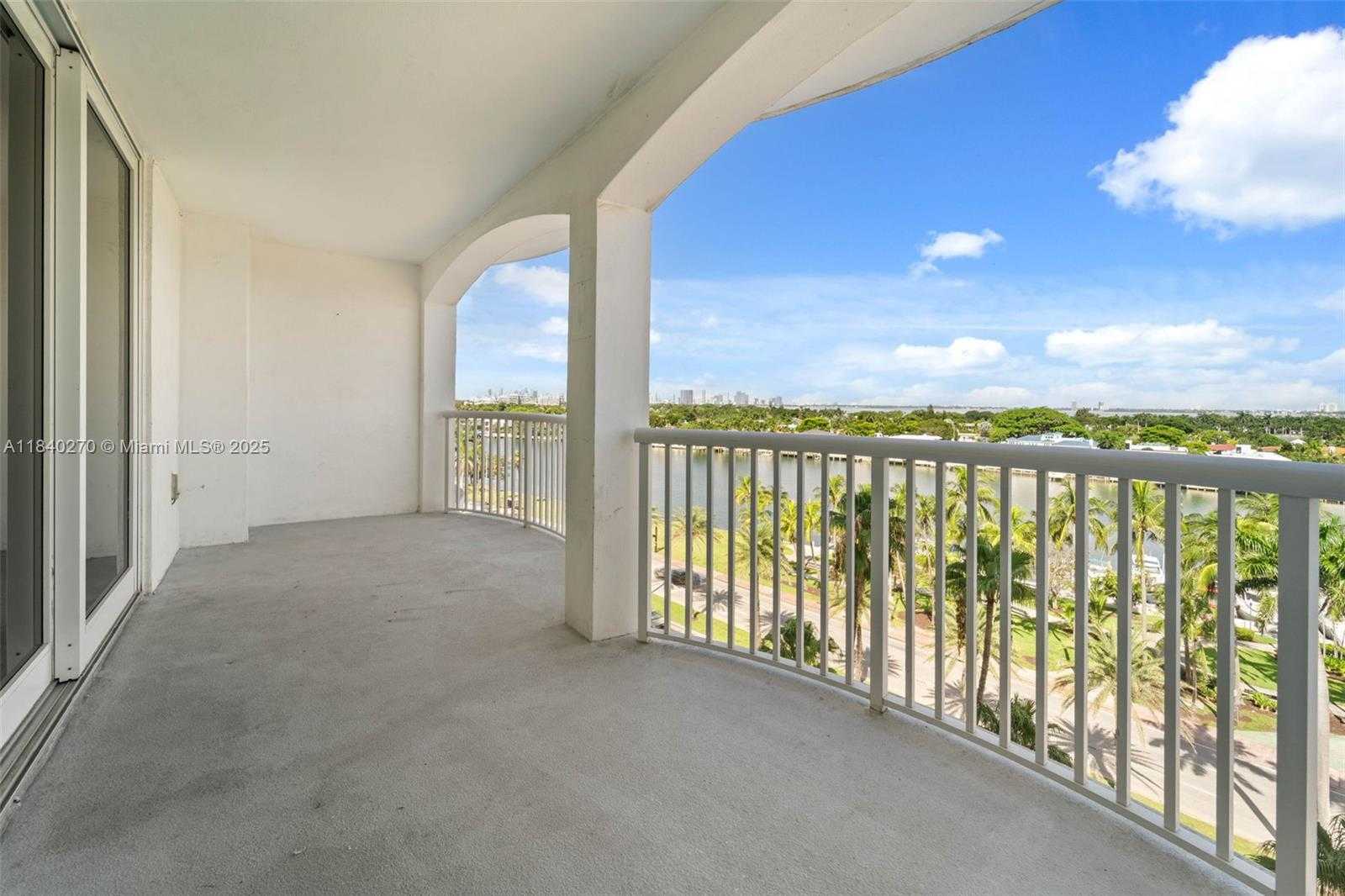 Small Image of 5401 COLLINS AVE #629, Miami Beach Number 10