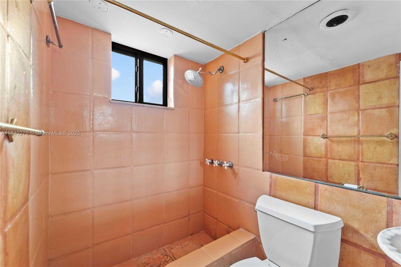 Small Image of 2924 DAY AVE #N211, Miami Number 13