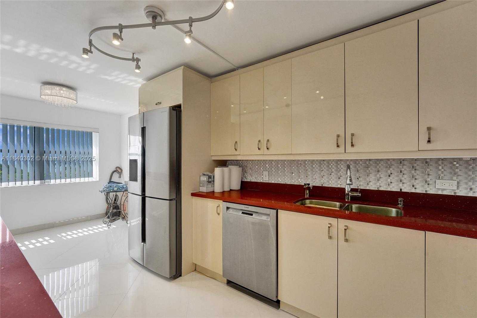 Small Image of 1201 SOUTH OCEAN DR #402S, Hollywood Number 10