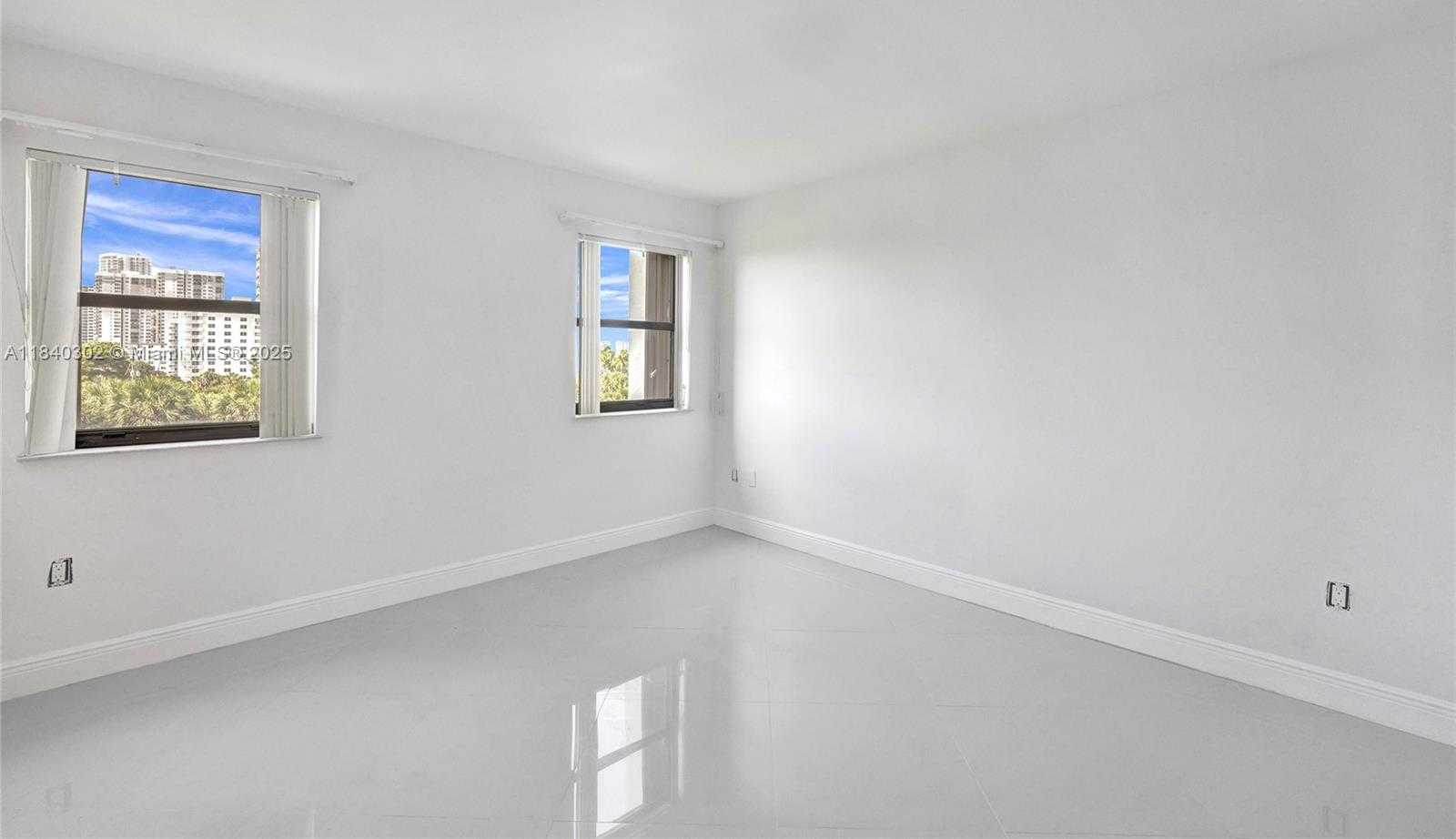 Small Image of 1201 SOUTH OCEAN DR #402S, Hollywood Number 13