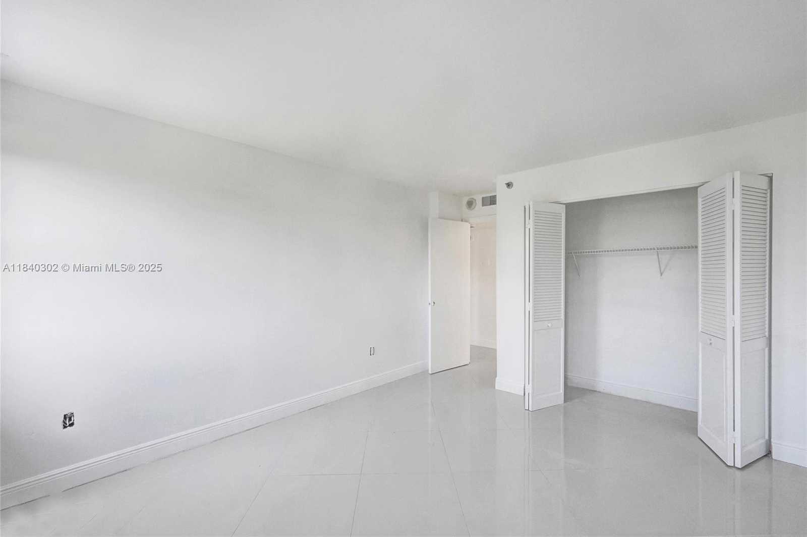 Small Image of 1201 SOUTH OCEAN DR #402S, Hollywood Number 16