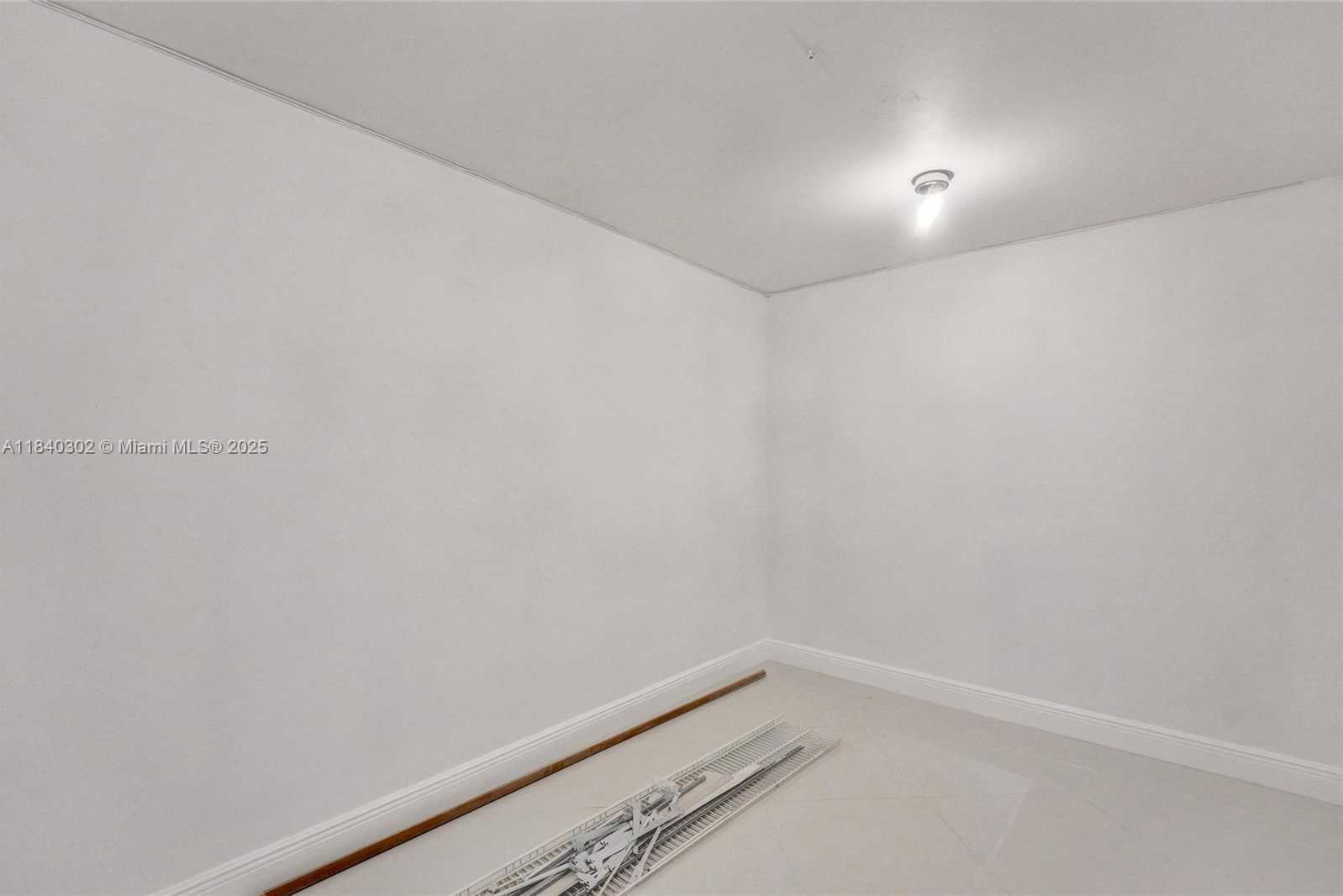 Small Image of 1201 SOUTH OCEAN DR #402S, Hollywood Number 24