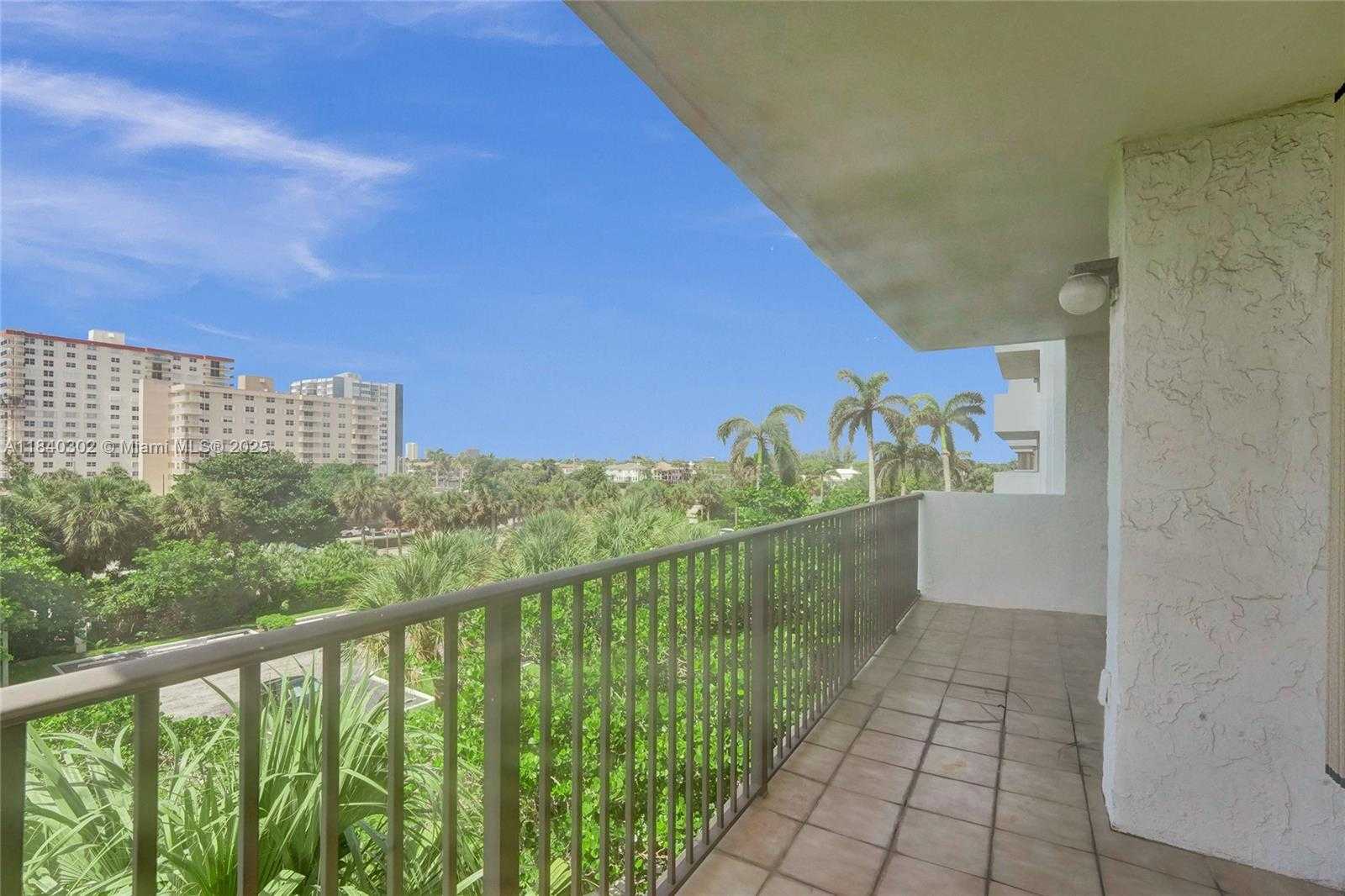 Small Image of 1201 SOUTH OCEAN DR #402S, Hollywood Number 40