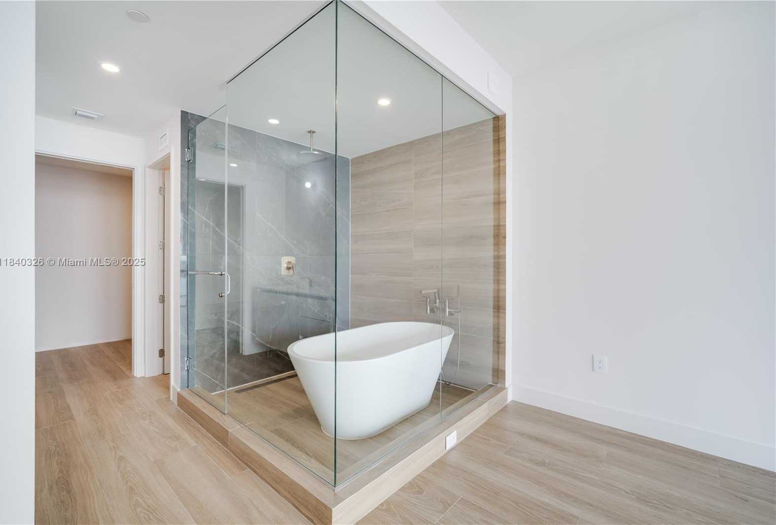 Small Image of 700 NORTH EAST 24 STREET #4203, Miami Number 16