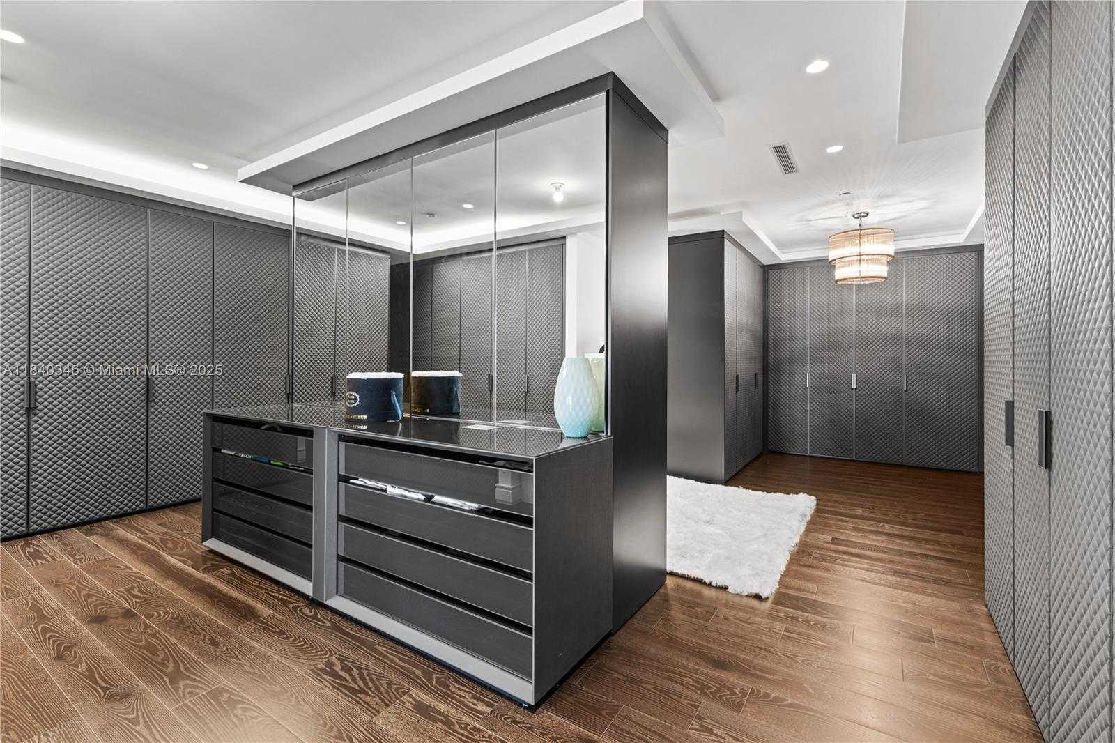 Small Image of 17901 COLLINS AVE #TS4205, Sunny Isles Beach Number 20