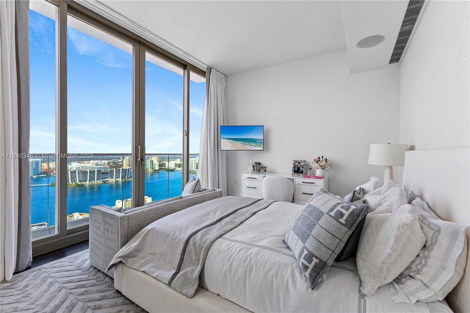 Small Image of 17901 COLLINS AVE #TS4205, Sunny Isles Beach Number 34