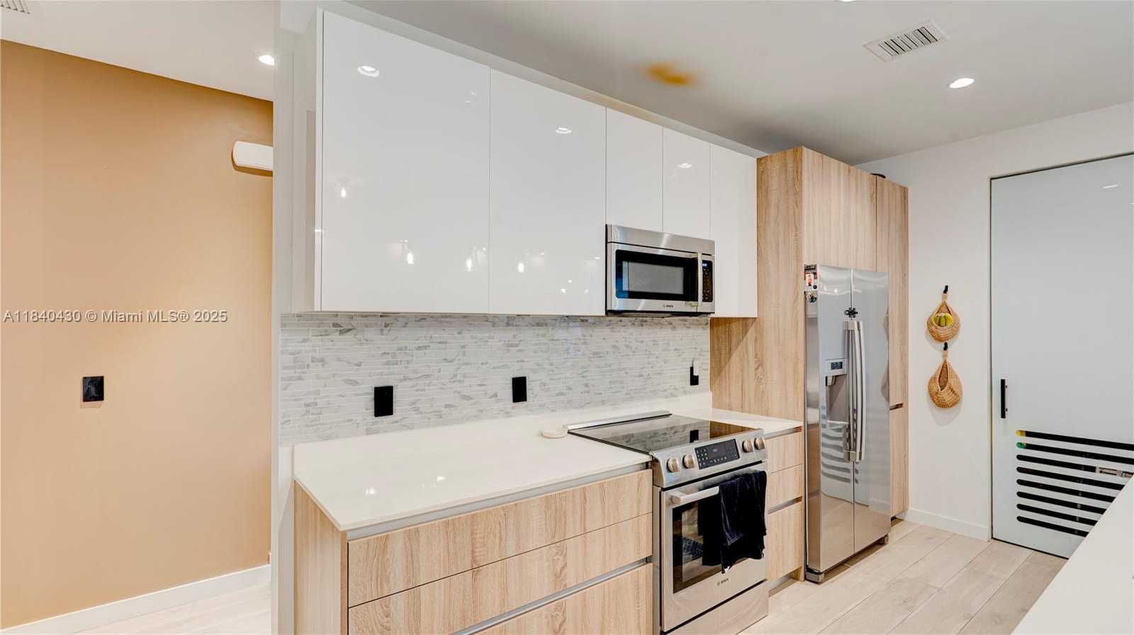 Small Image of 545 SOUTH WEST 11TH ST #105, Miami Number 18