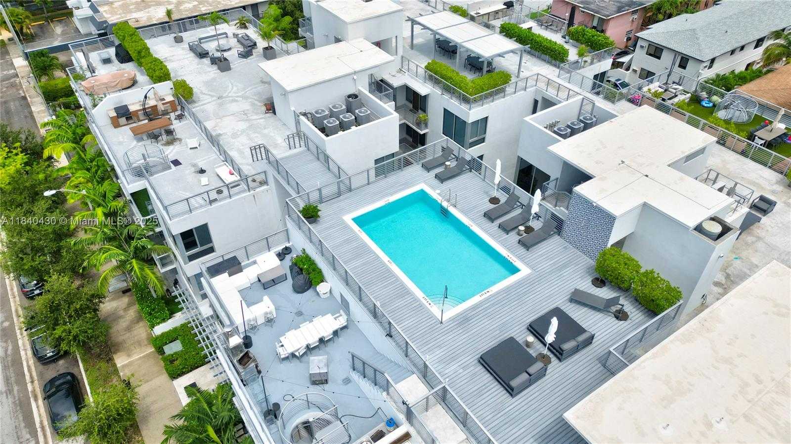 Small Image of 545 SOUTH WEST 11TH ST #105, Miami Number 36