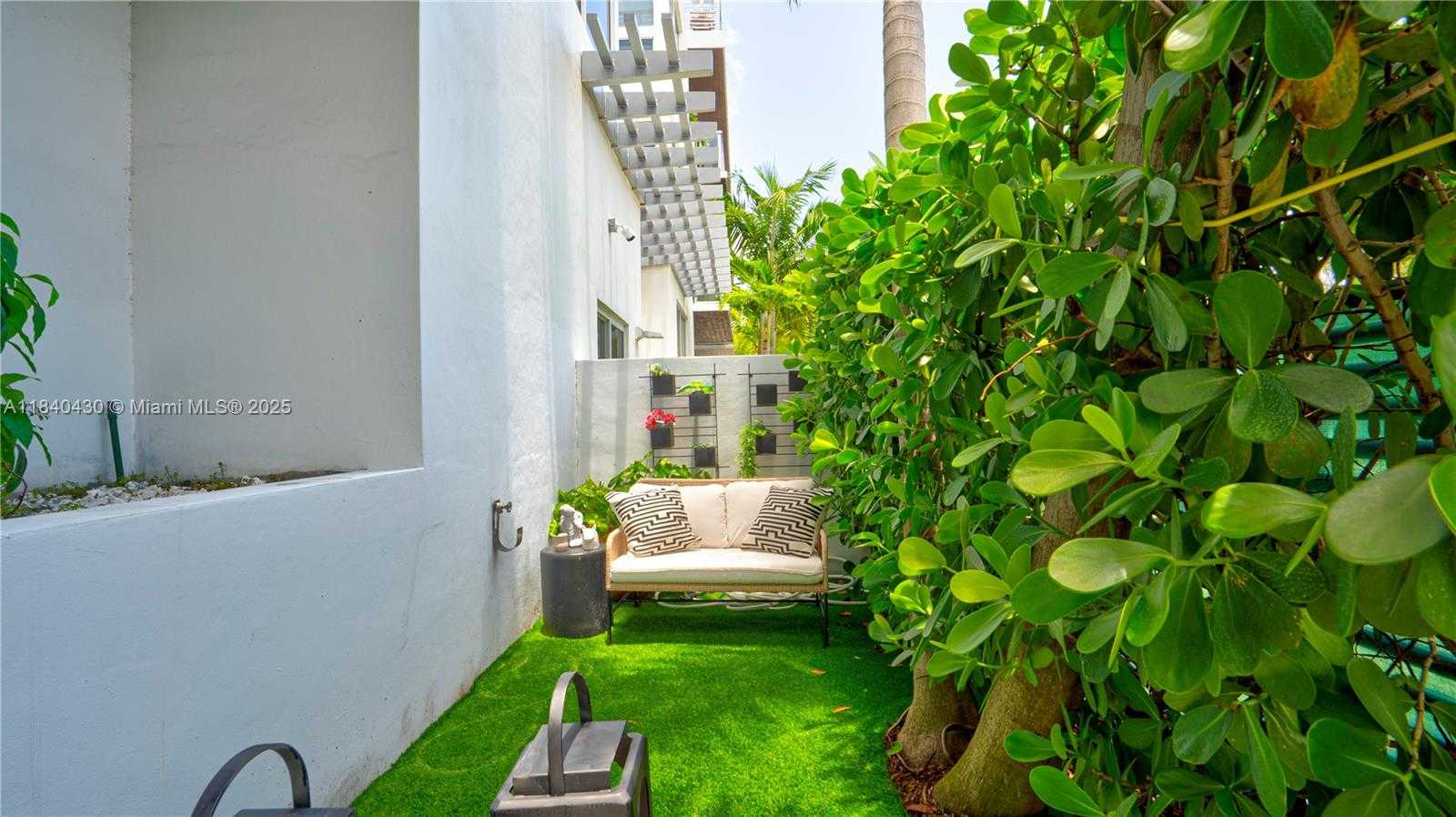 Small Image of 545 SOUTH WEST 11TH ST #105, Miami Number 4