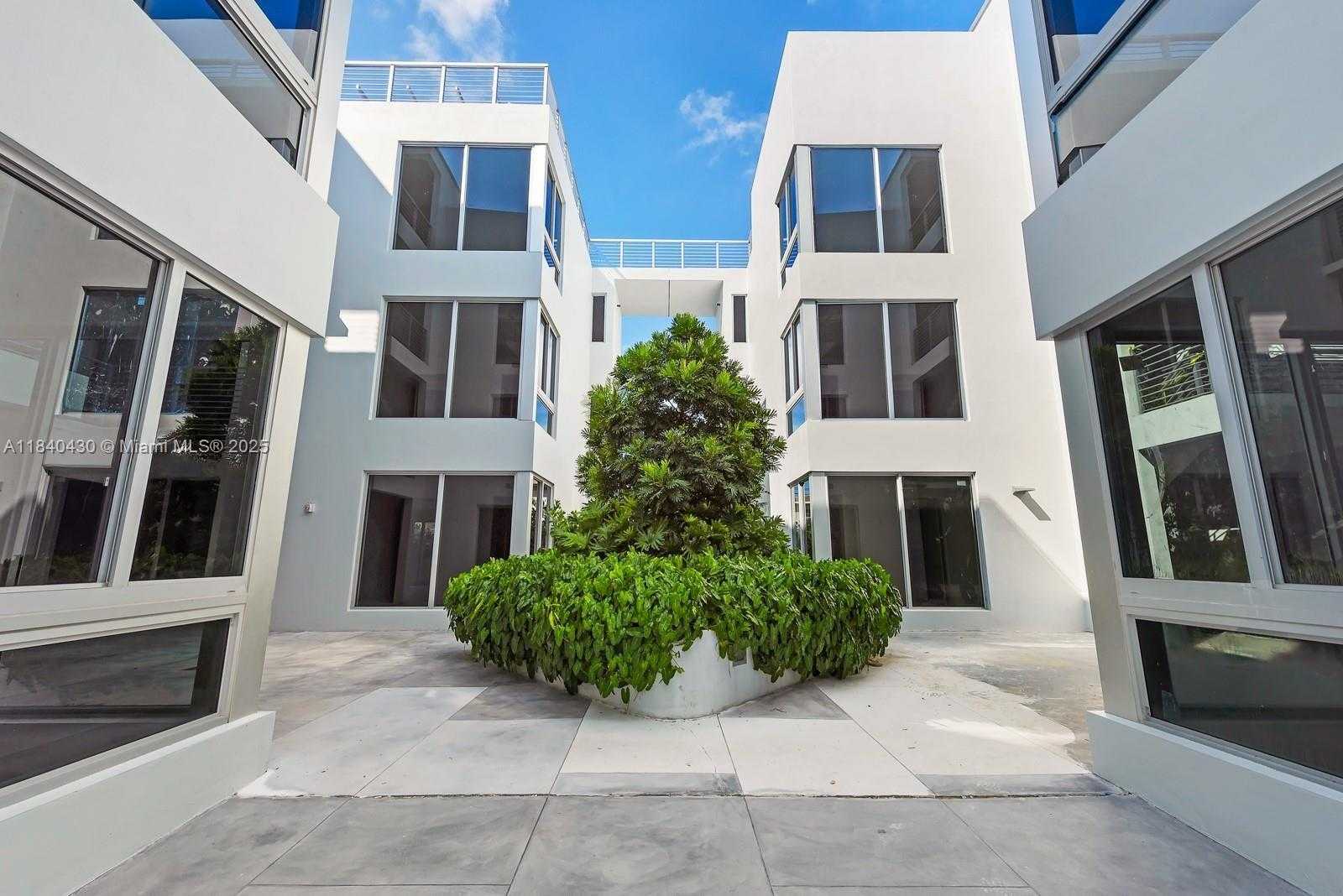 Small Image of 545 SOUTH WEST 11TH ST #105, Miami Number 5