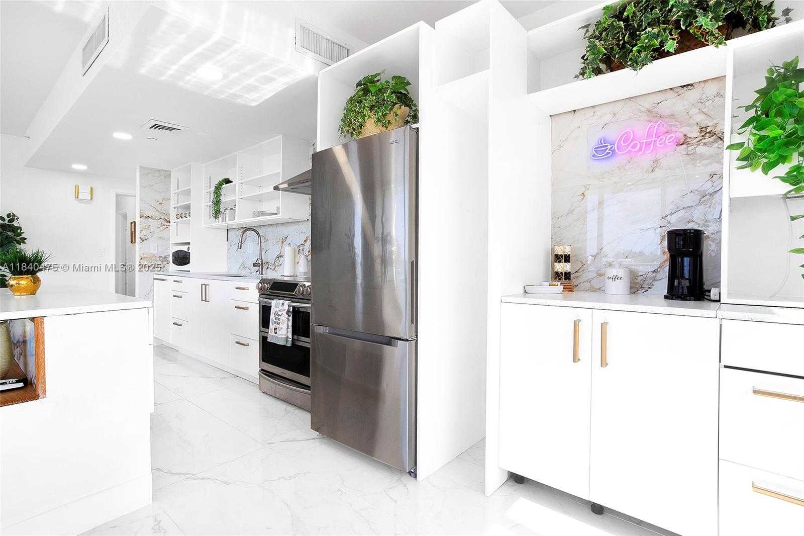 Small Image of 1720 HARRISON ST #10H, Hollywood Number 10