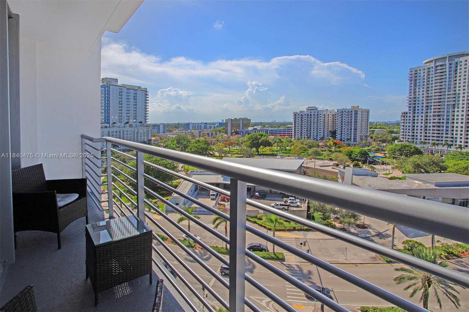 Small Image of 1720 HARRISON ST #10H, Hollywood Number 21