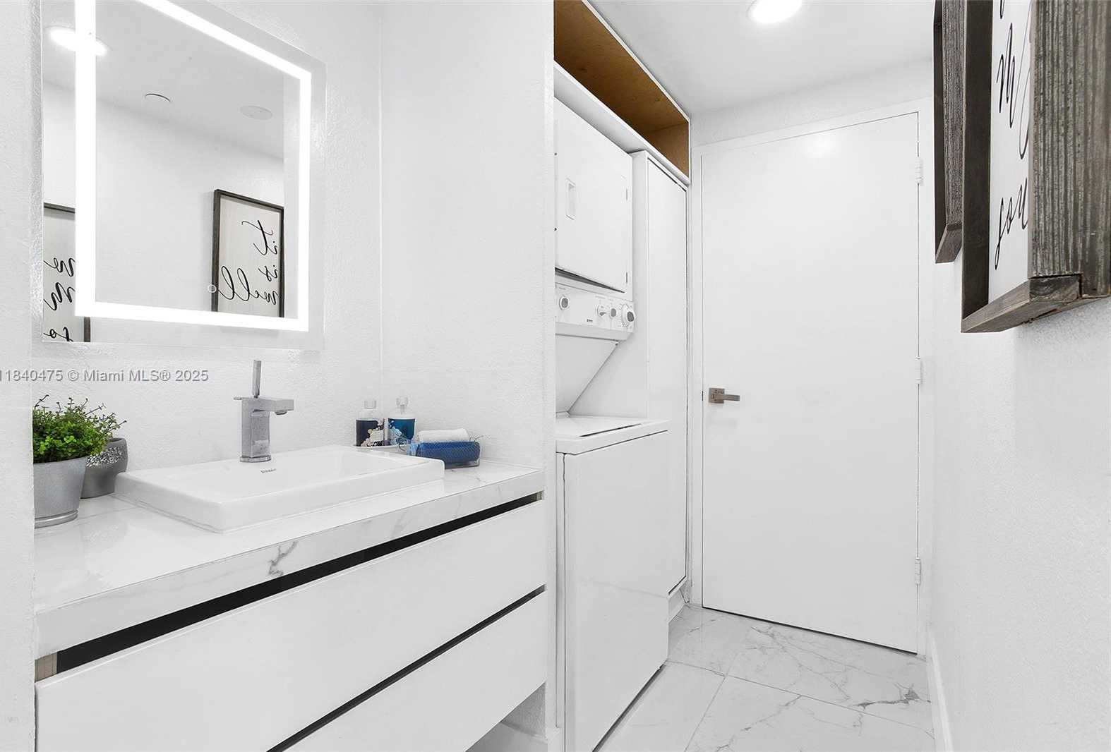 Small Image of 1720 HARRISON ST #10H, Hollywood Number 26