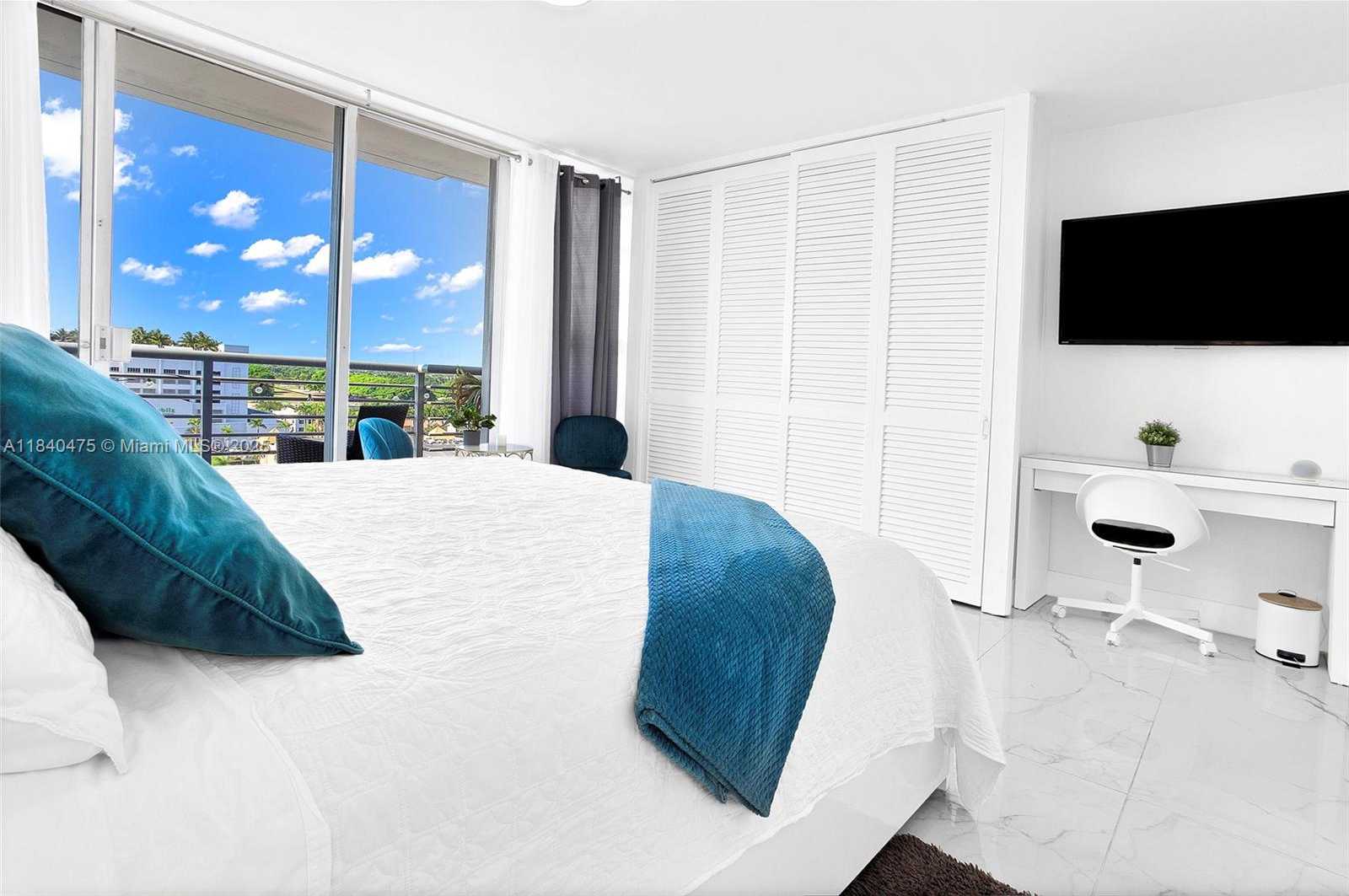 Small Image of 1720 HARRISON ST #10H, Hollywood Number 28
