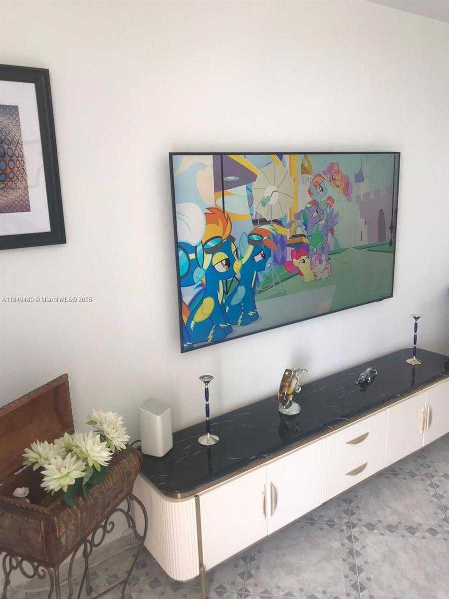 Small Image of 2101 SOUTH OCEAN DR #1802, Hollywood Number 7