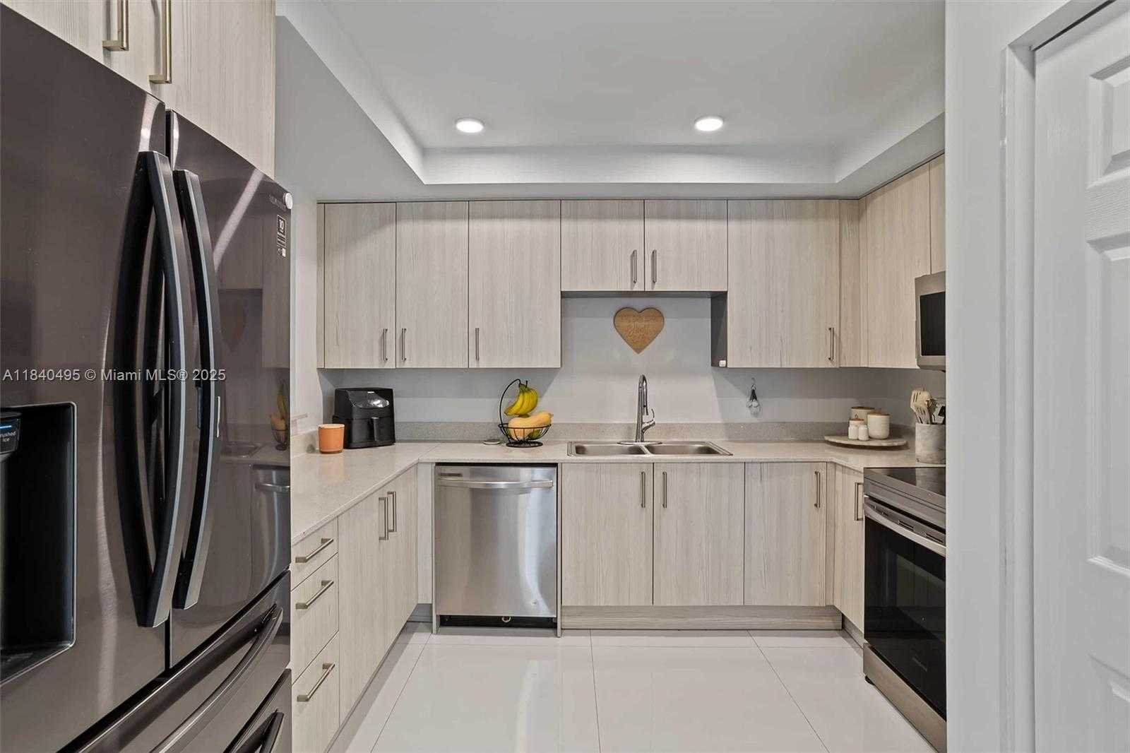 Small Image of 10950 NORTH WEST 82ND STREET #109, Doral Number 7