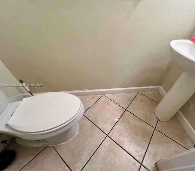 Small Image of 17 SIMONTON CIR #17, Weston Number 11