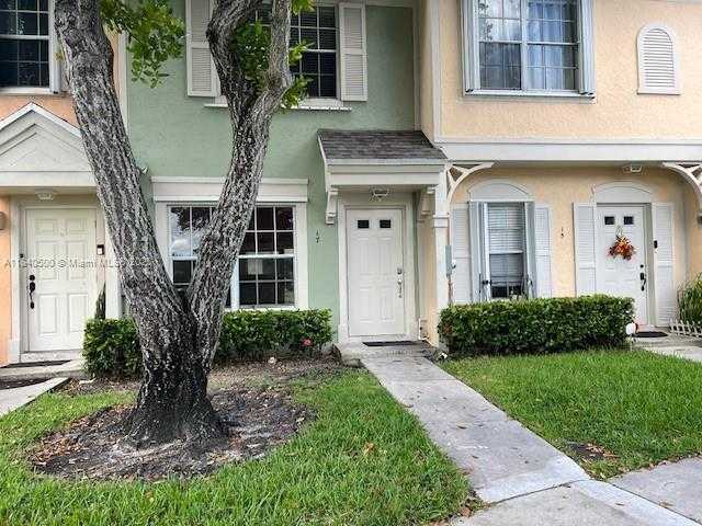 Small Image of 17 SIMONTON CIR #17, Weston Number 29