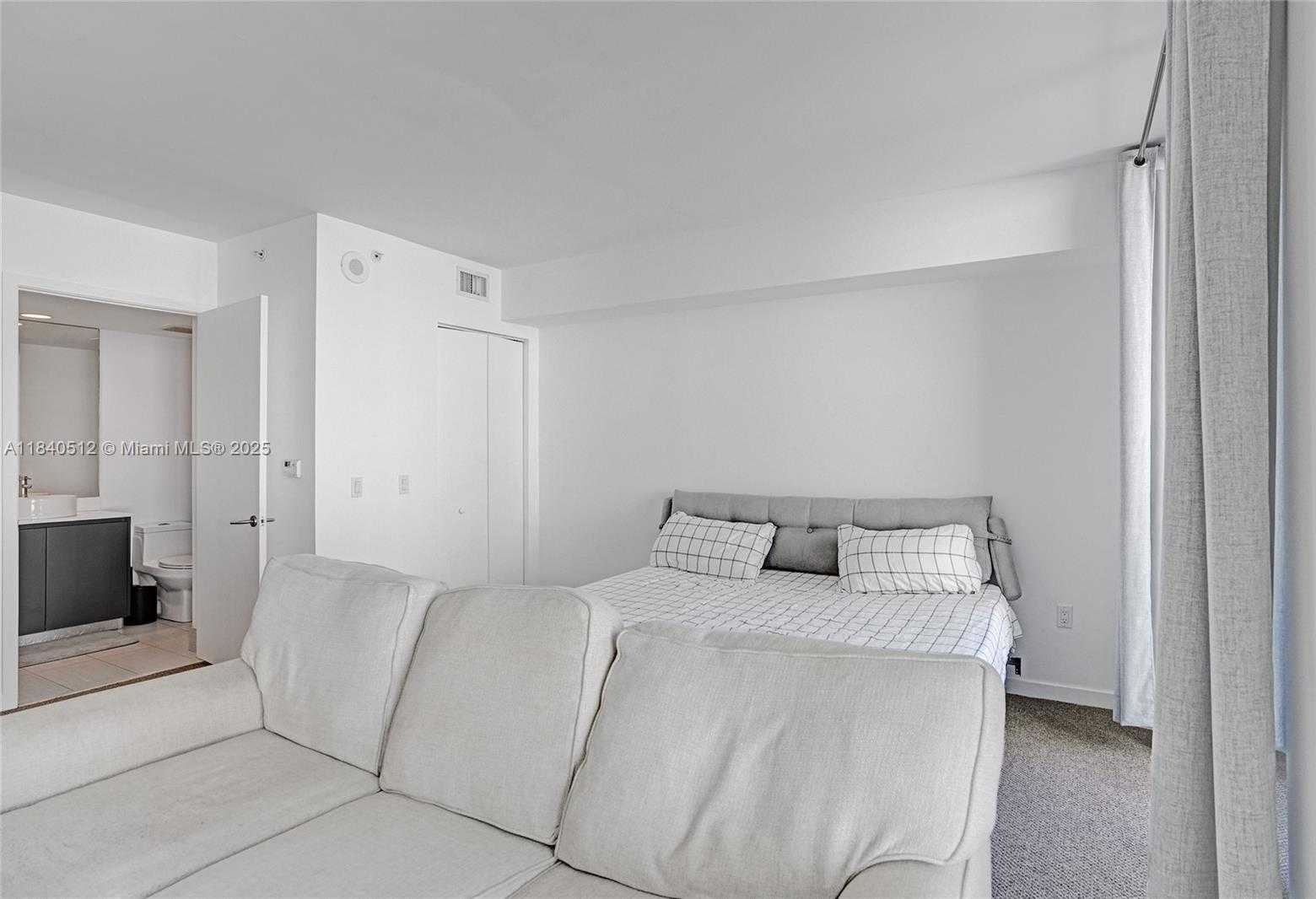 Small Image of 31 SOUTH EAST 6TH ST #805, Miami Number 19
