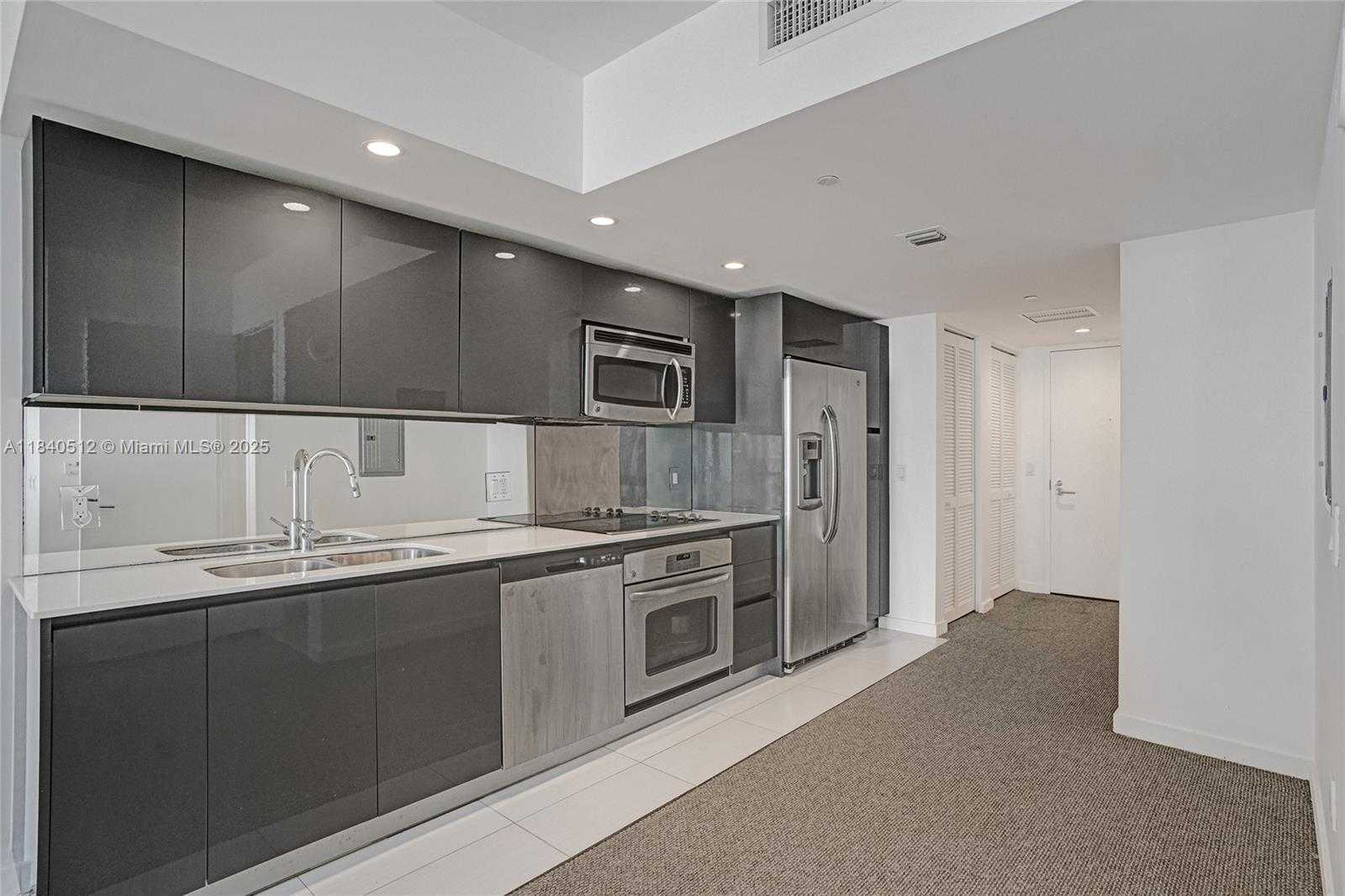 Small Image of 31 SOUTH EAST 6TH ST #805, Miami Number 4