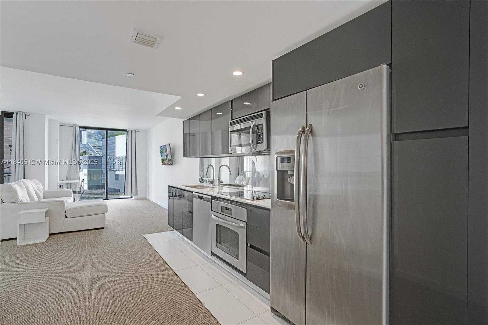 Small Image of 31 SOUTH EAST 6TH ST #805, Miami Number 6
