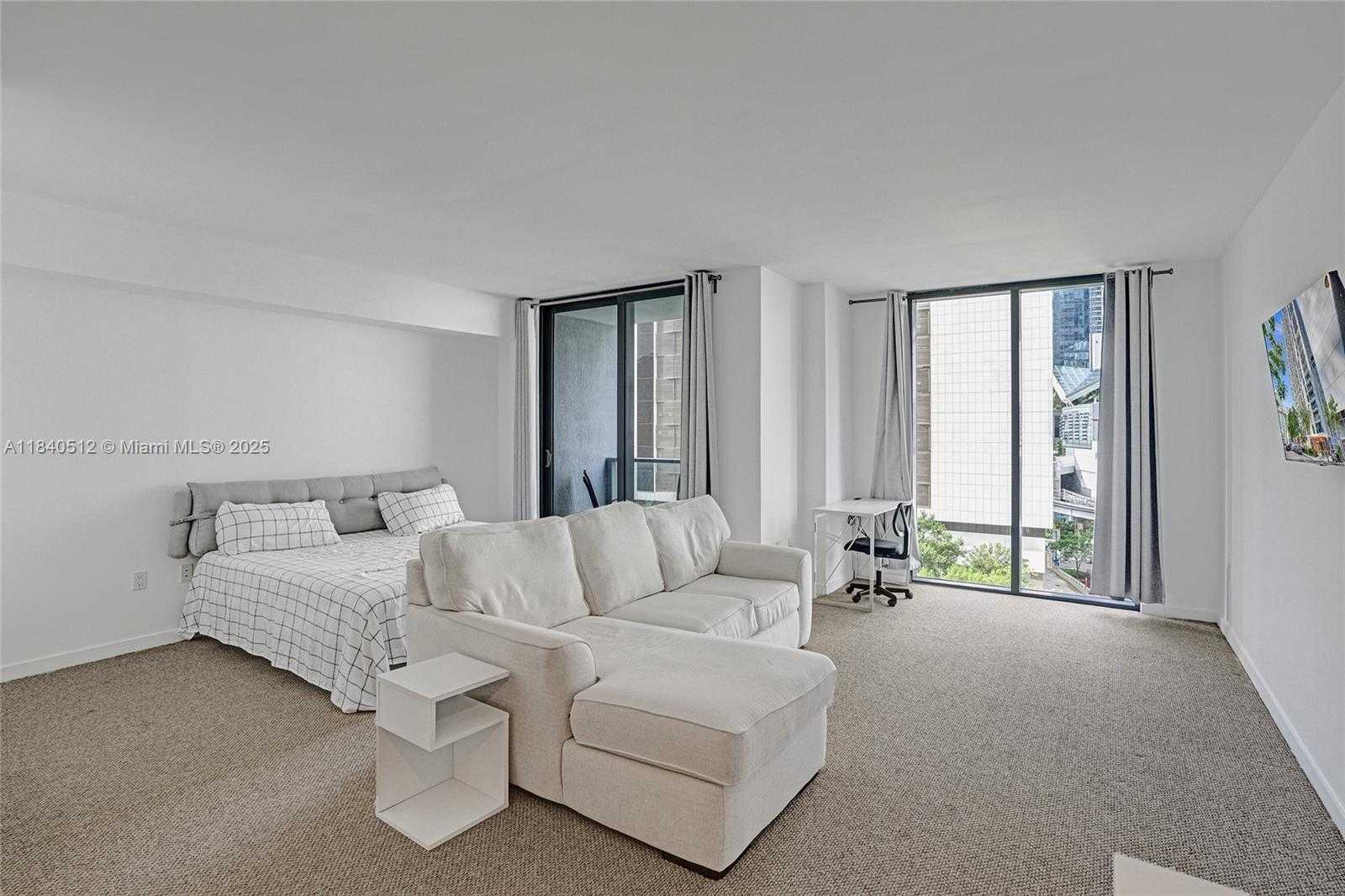 Small Image of 31 SOUTH EAST 6TH ST #805, Miami Number 7